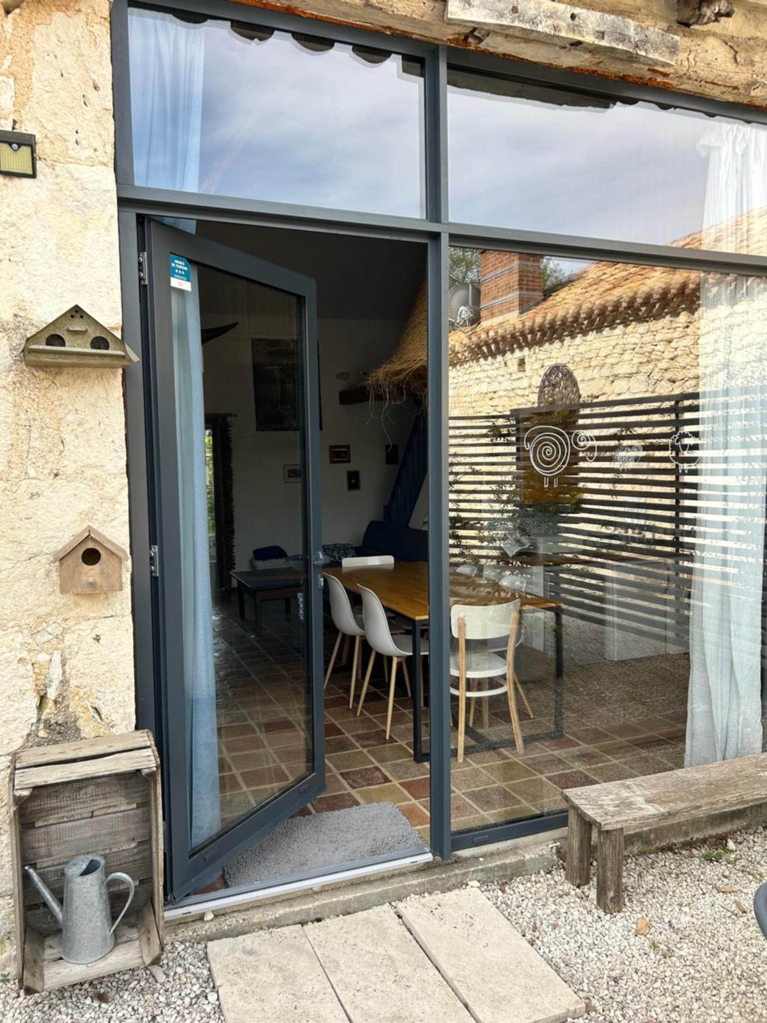 Les Fontanelles Du Quercy Blanc Villa Montcuq Bagian luar foto